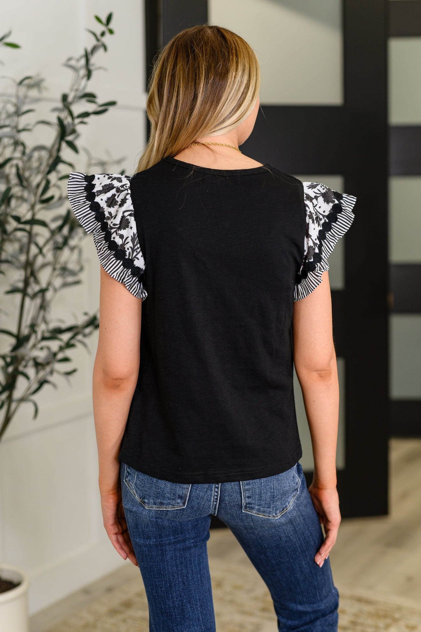 Contrast Flutter Sleeve Top in Black (Online Exclusive)