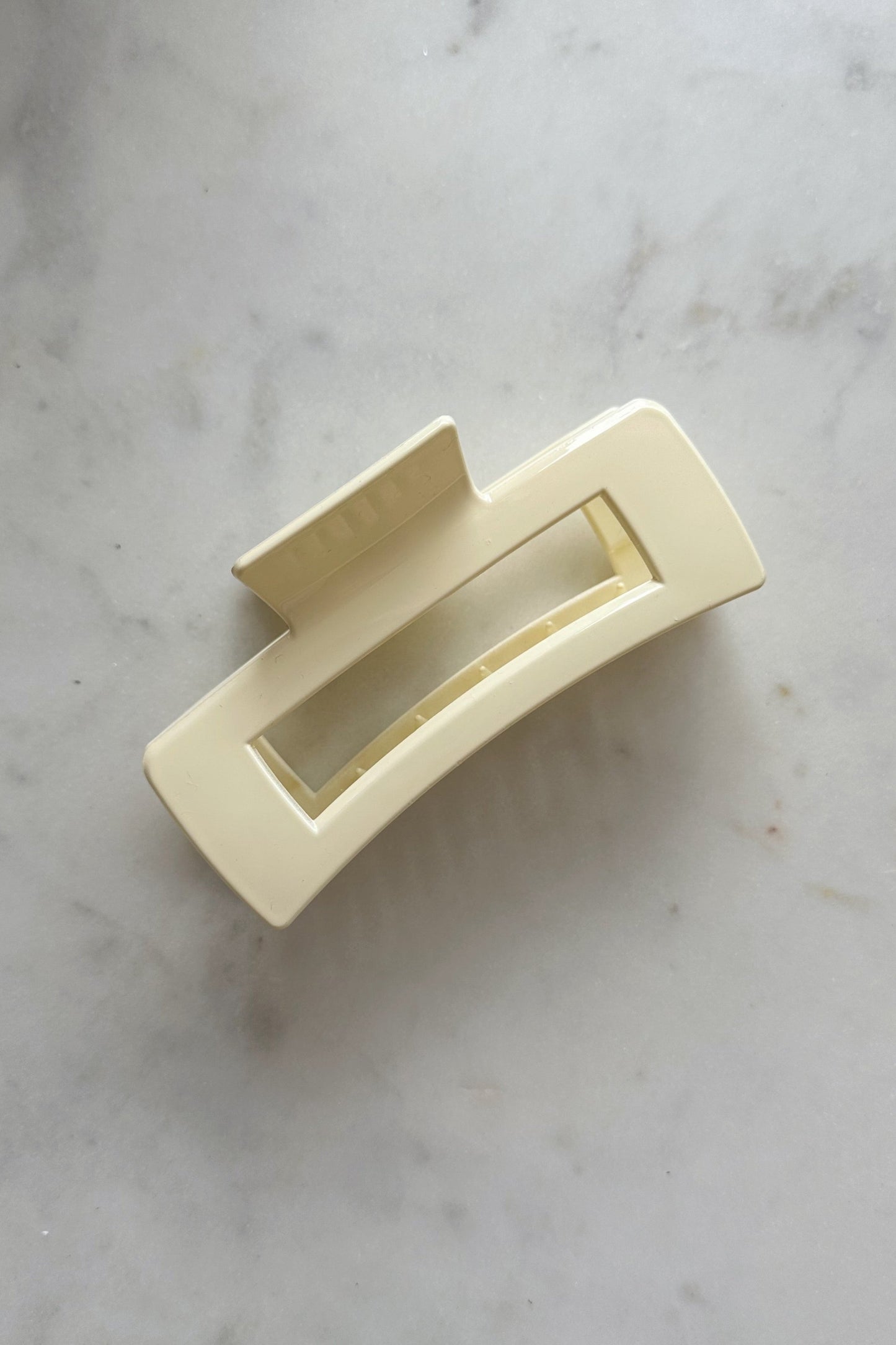 Cut Out Rectangle Large Claw Clip - Off White