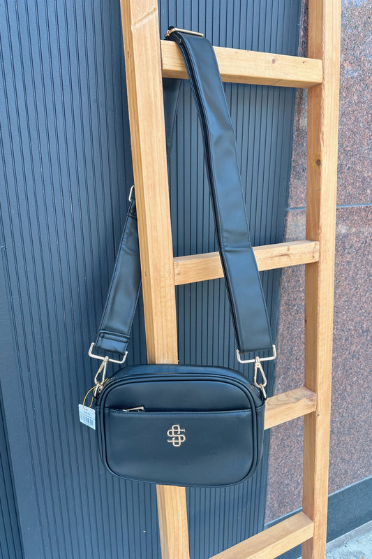 On the Go Crossbody