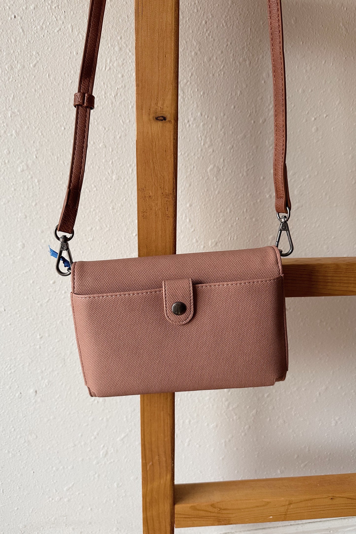 Wrangler Logo Waxed Canvas Wallet/Crossbody (Multiple Colors)