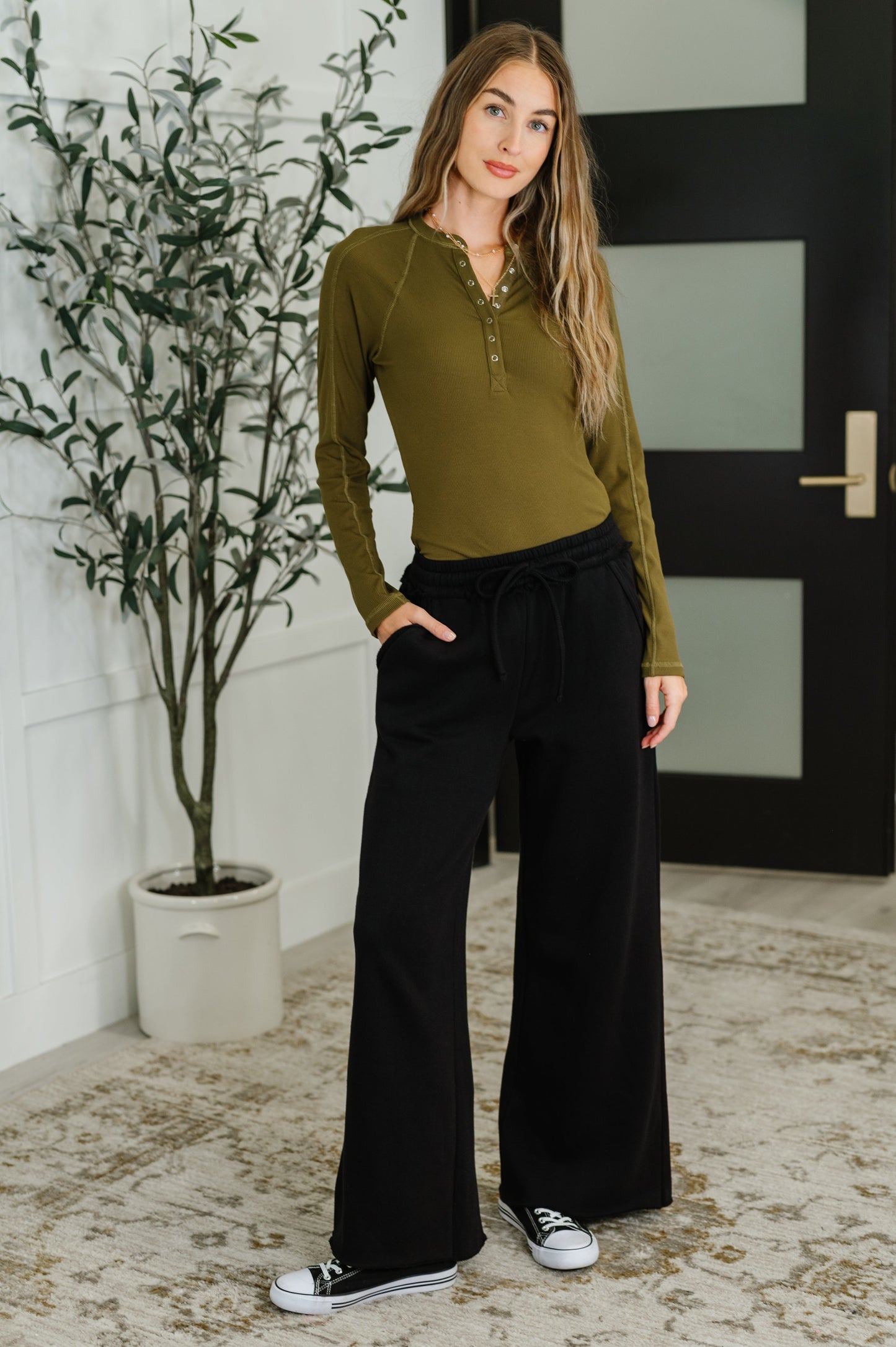 Lounge Line Wide Leg Sweats in Black (Online Exclusive)