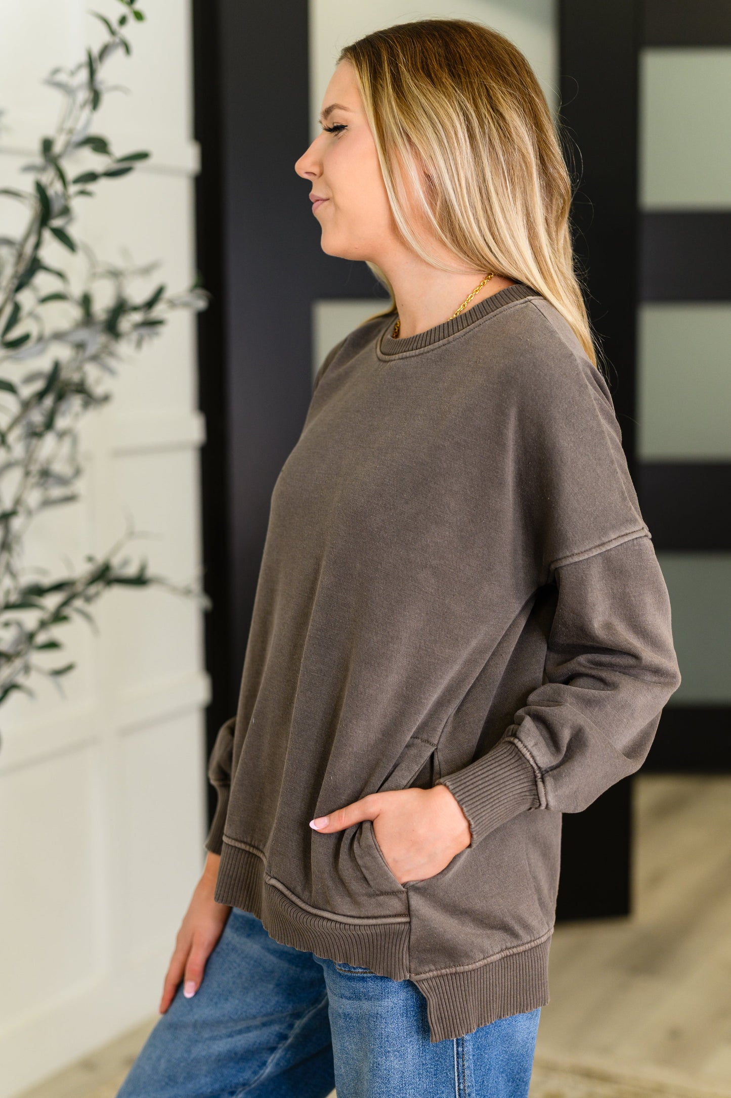 Talk Cozy to Me Stepped Hem Pullover in Brown (Online Exclusive)