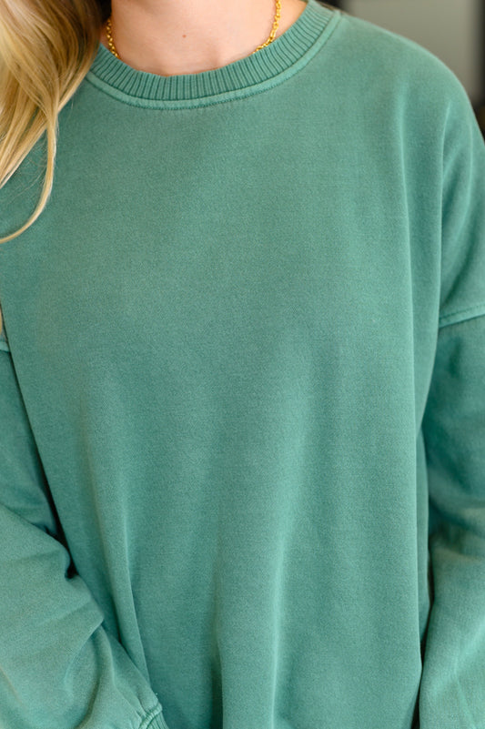 Talk Cozy to Me Stepped Hem Pullover in Dark Green (Online Exclusive)