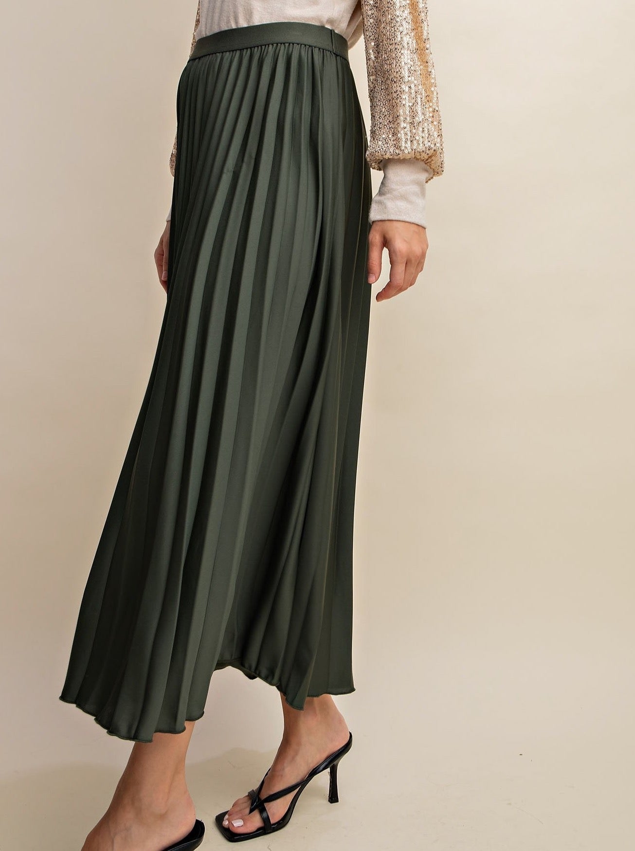 Pleated maxi skirt dark green Clearance