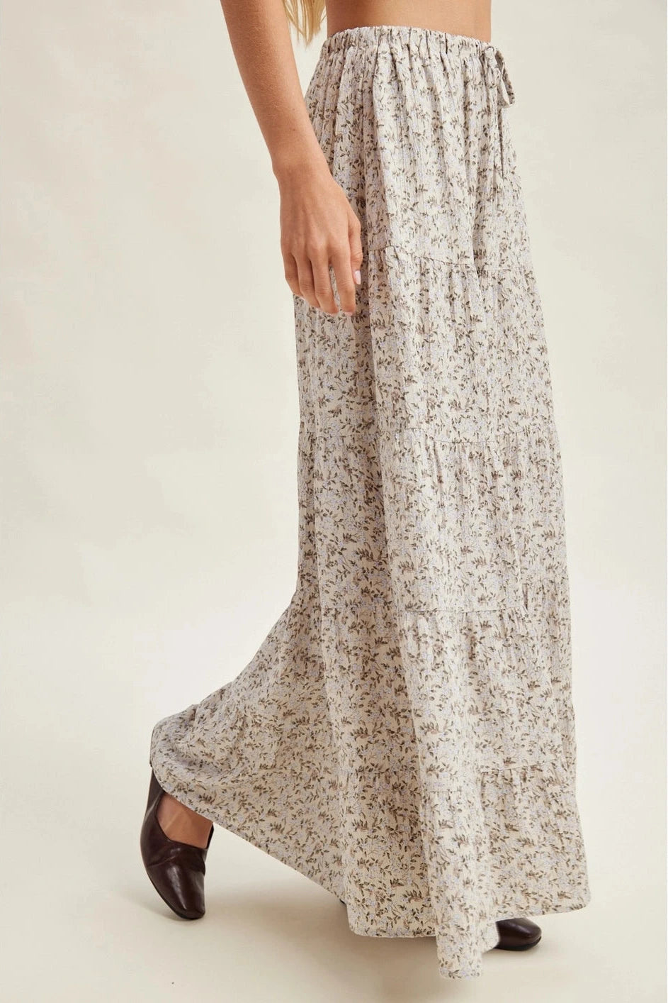 Textured Tiered Floral Skirt