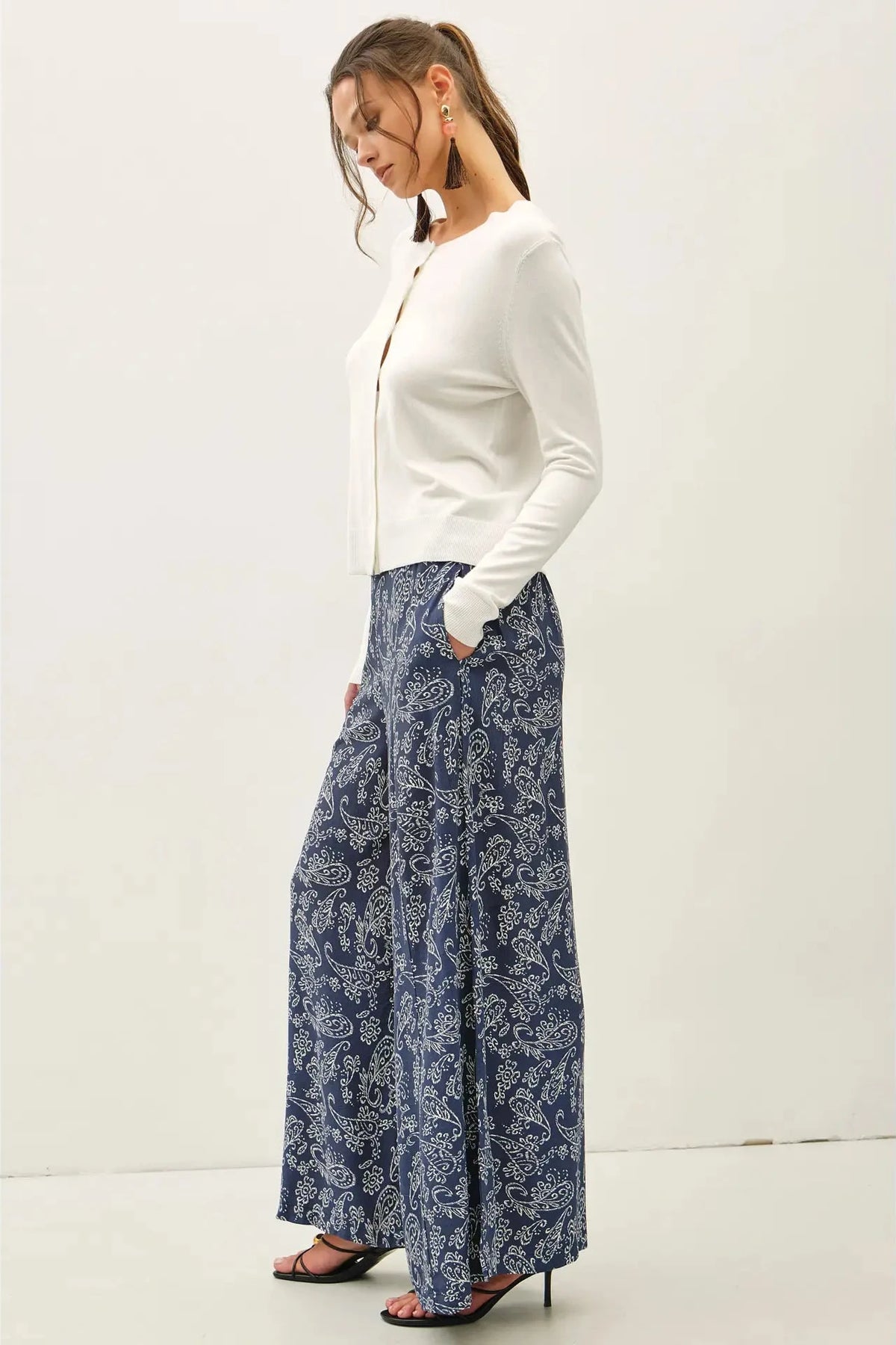 Ivory- Essential Button Up Cardigan