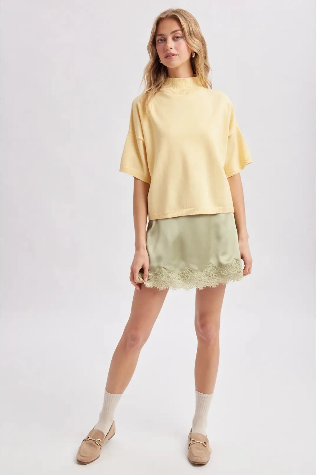 Mock Neck Short Sleeve Sweater - Daisy