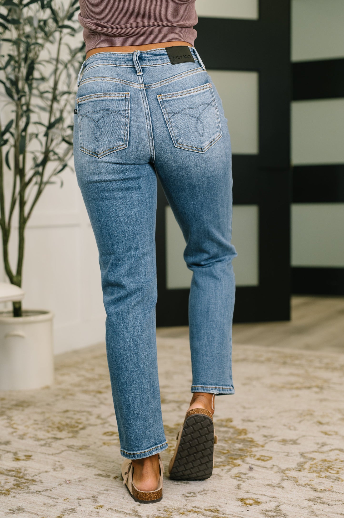 Amelia High Waist Ankle Straight (Online Exclusive)