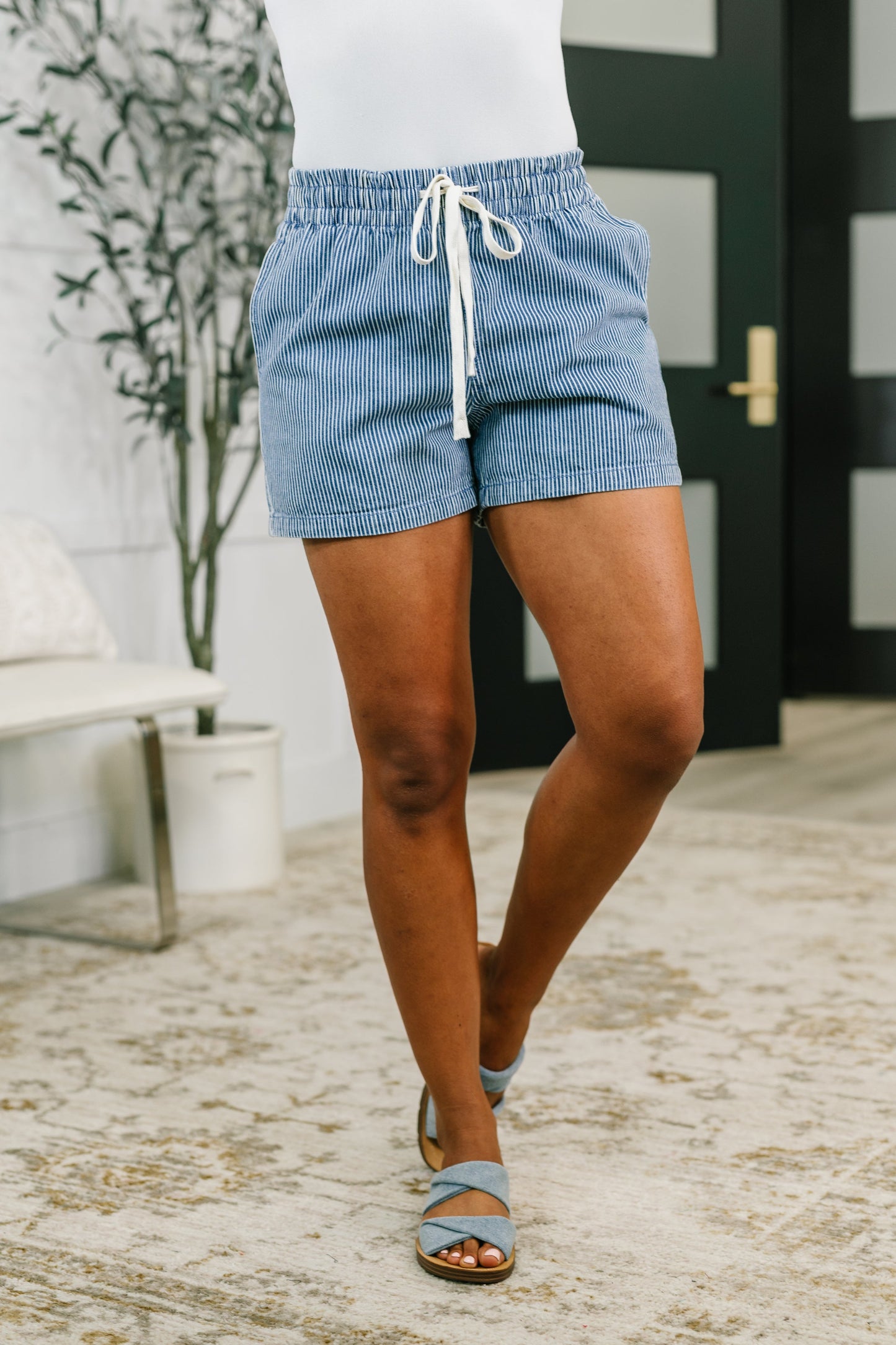 Boardwalk Talks Drawstring Shorts in Dark Blue (Online Exclusive)