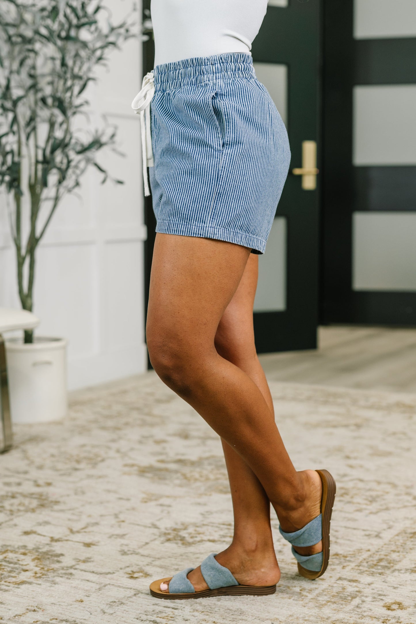 Boardwalk Talks Drawstring Shorts in Dark Blue (Online Exclusive)