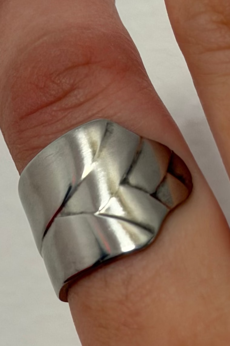 Chevron spoon ring (Size 8)