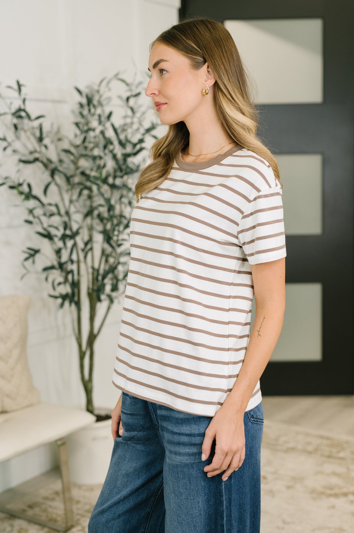 Convincing Argument Casual Tee in Mocha (Online Exclusive)