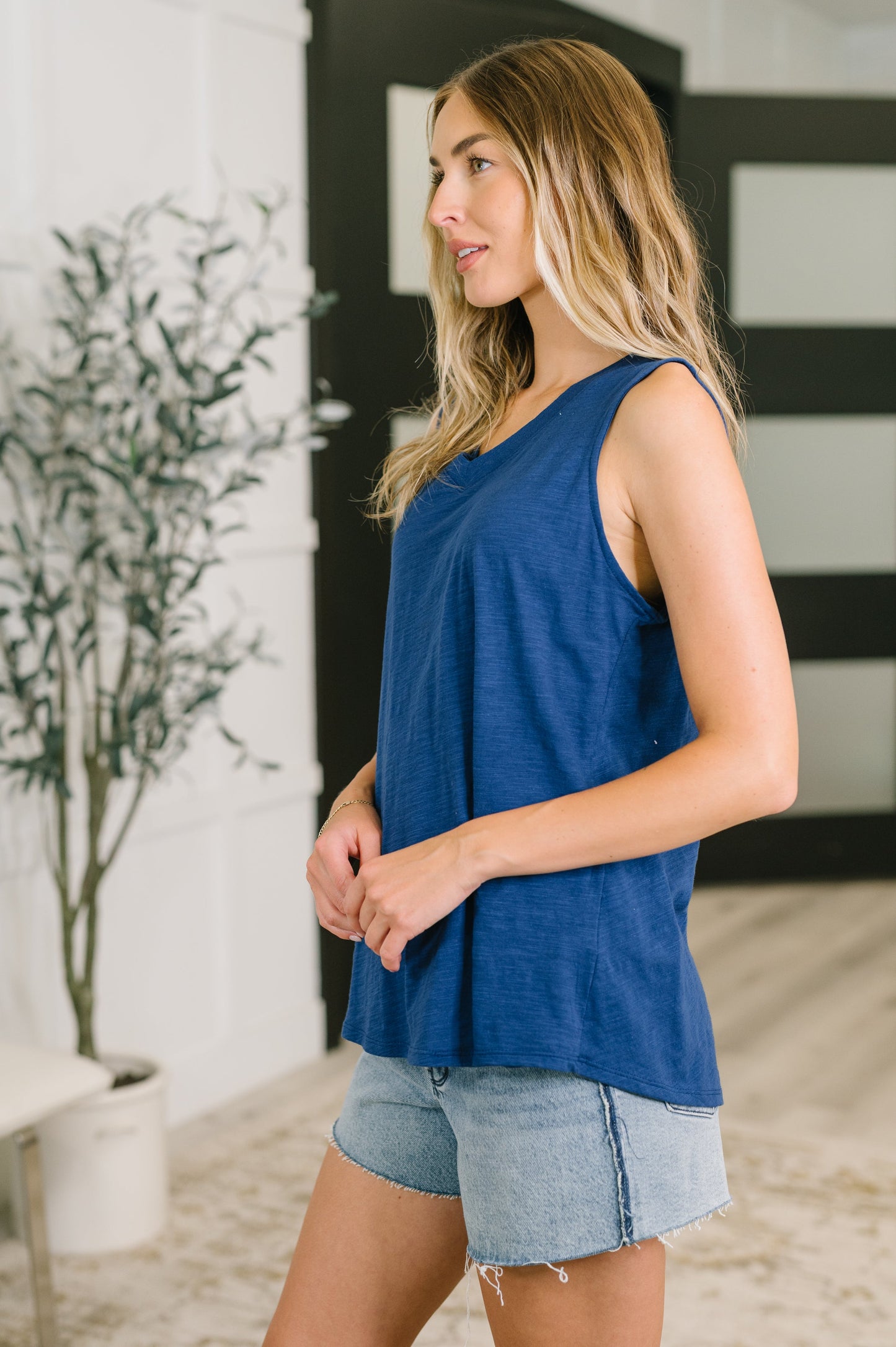 Getting Good V-Neck Tank in Navy (Online Exclusive)