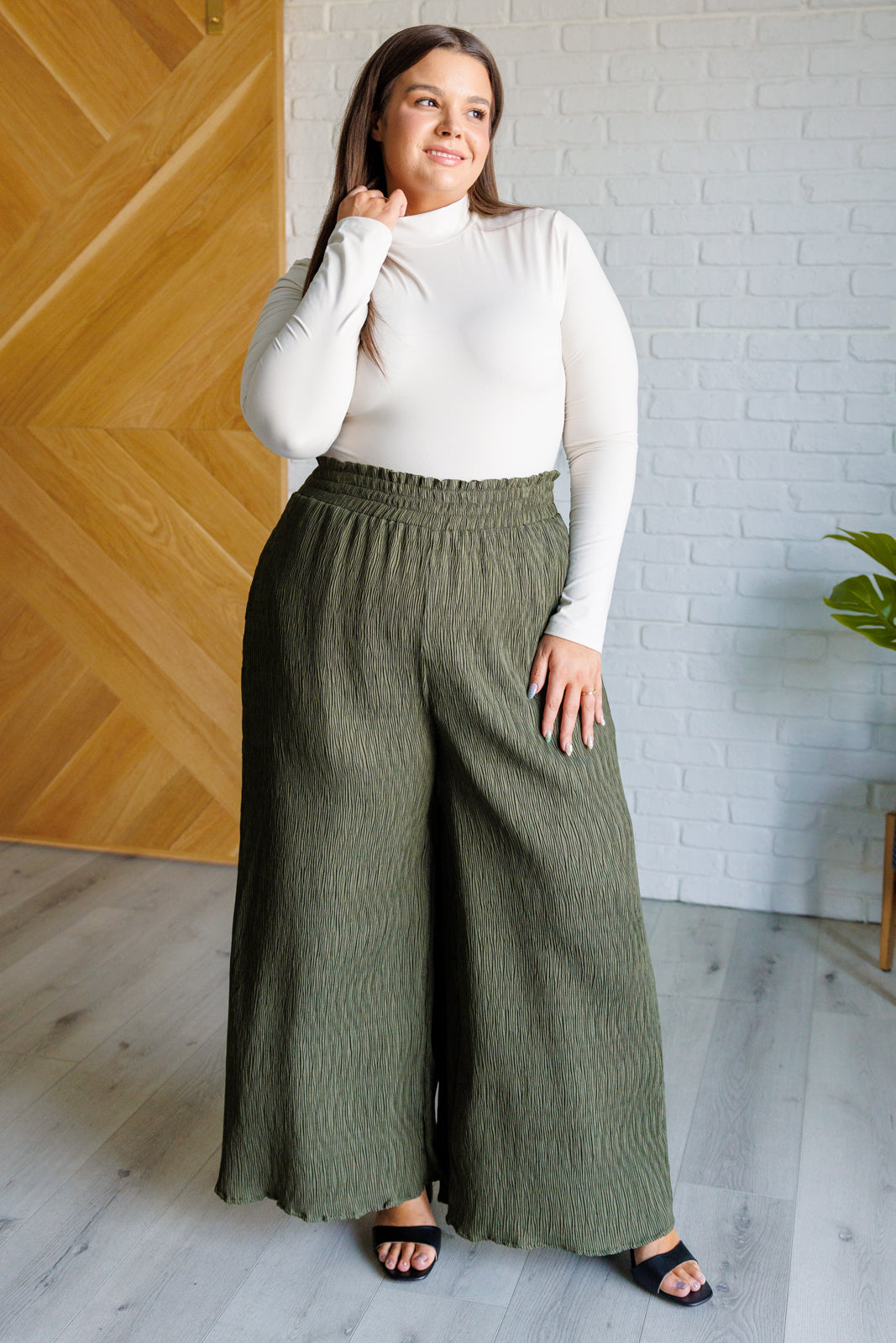 Harmony High Rise Wide Pants in Olive (Online Exclusive)
