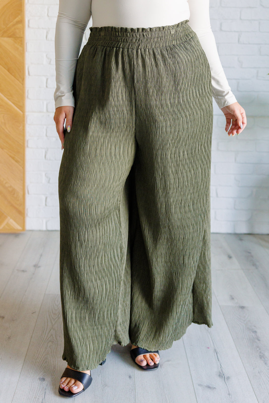 Harmony High Rise Wide Pants in Olive (Online Exclusive)
