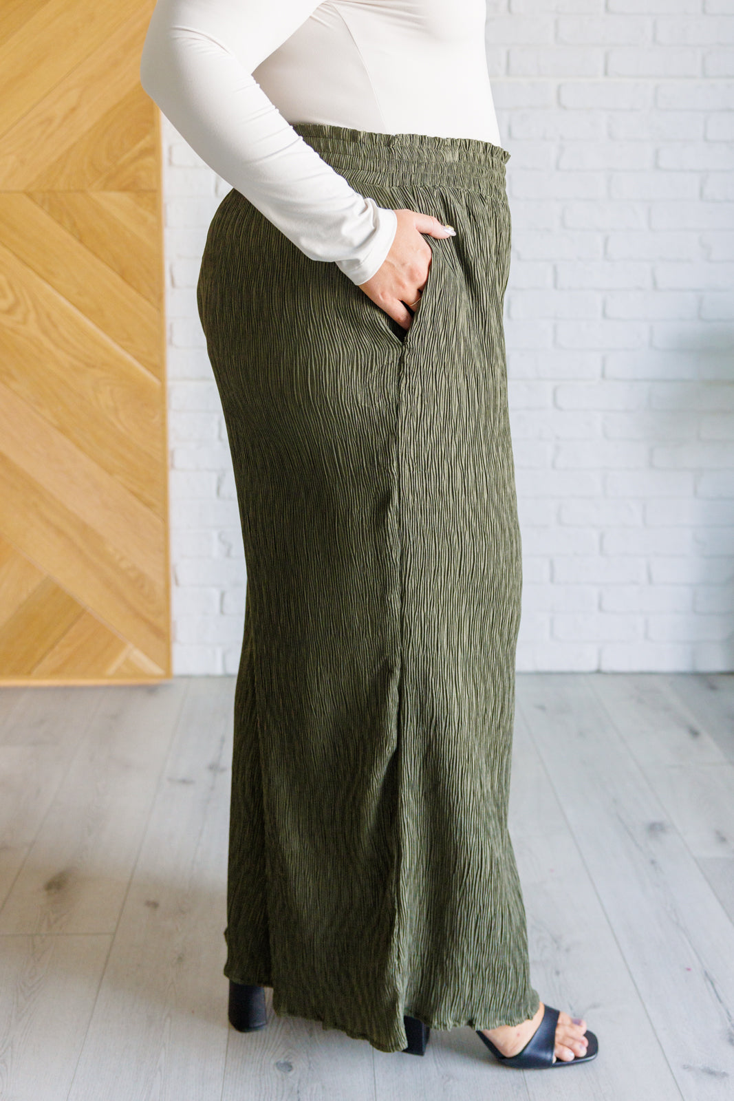 Harmony High Rise Wide Pants in Olive (Online Exclusive)