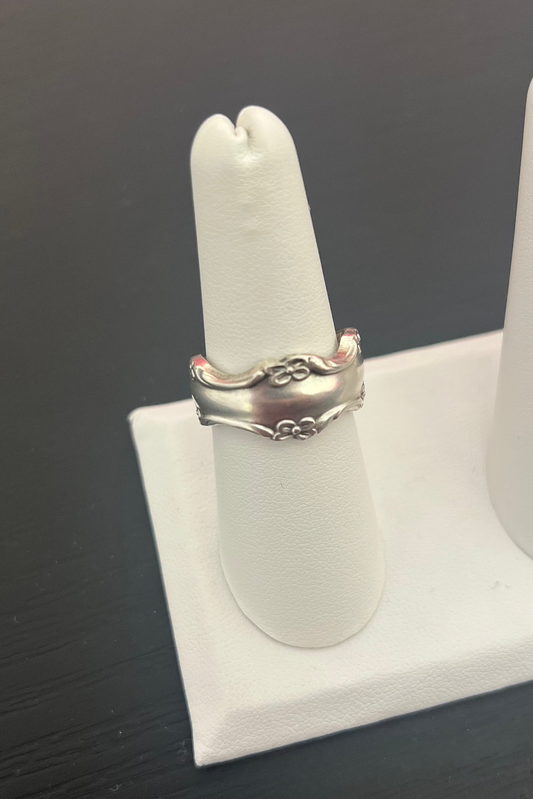 Floral Daisy Spoon Ring - Size 7 1/4
