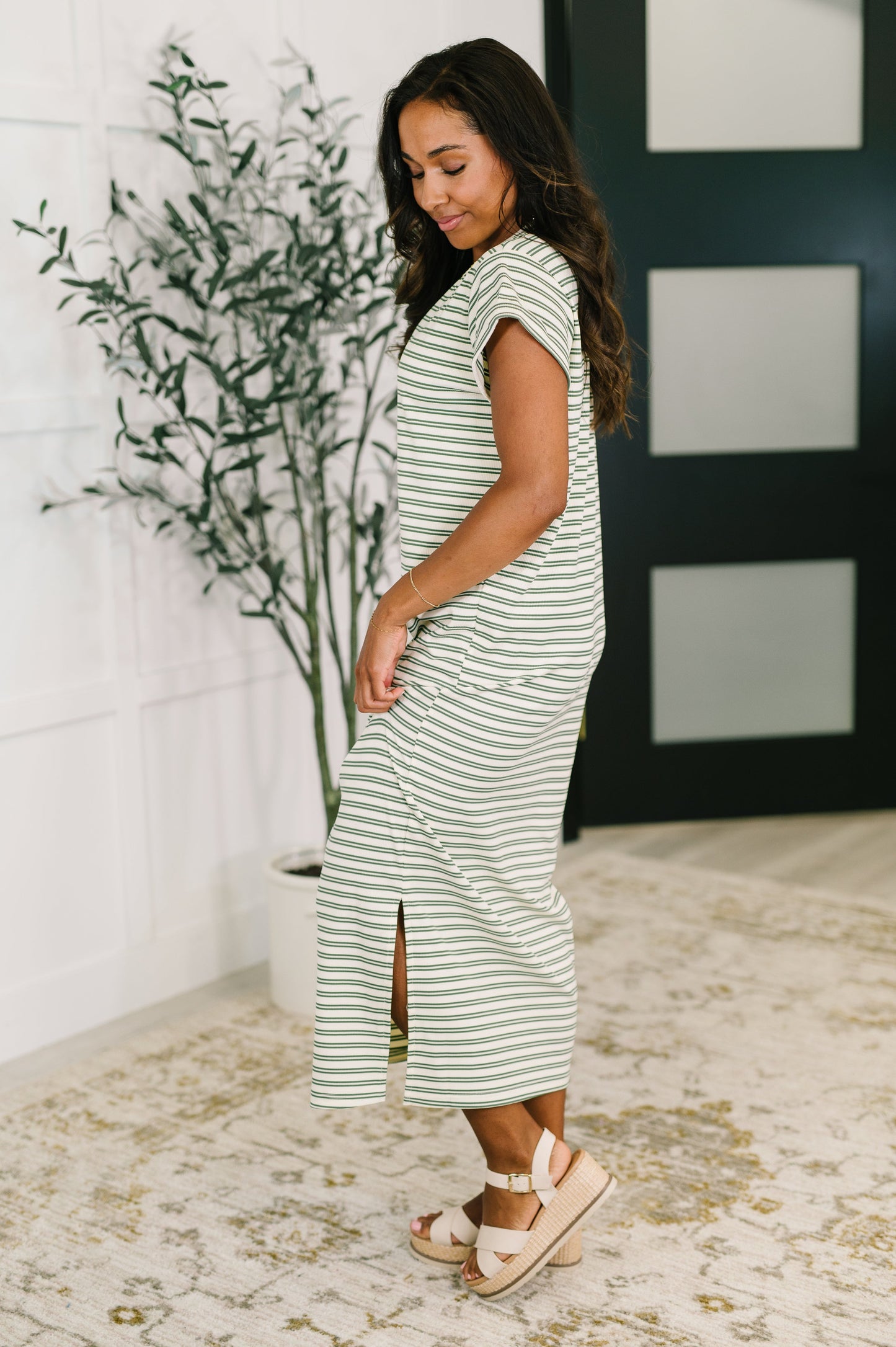Keep Me Comfy Casual Maxi Dress in Green (Online Exclusive)