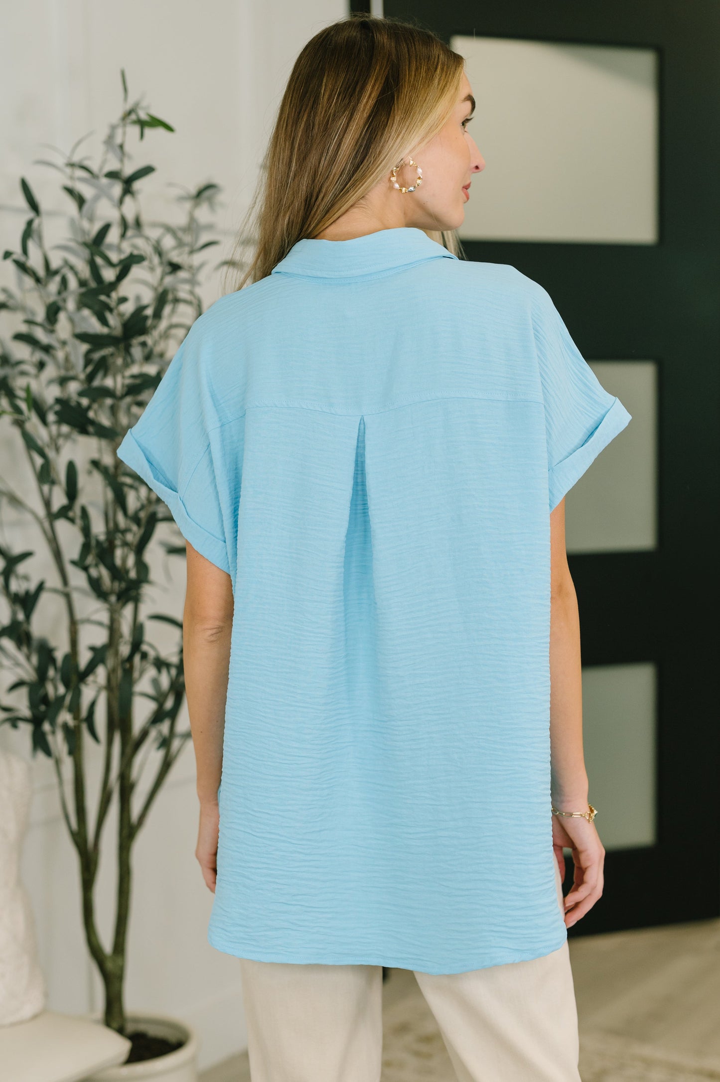 Keep Up Collared Button Down in Sky Blue (Online Exclusive)