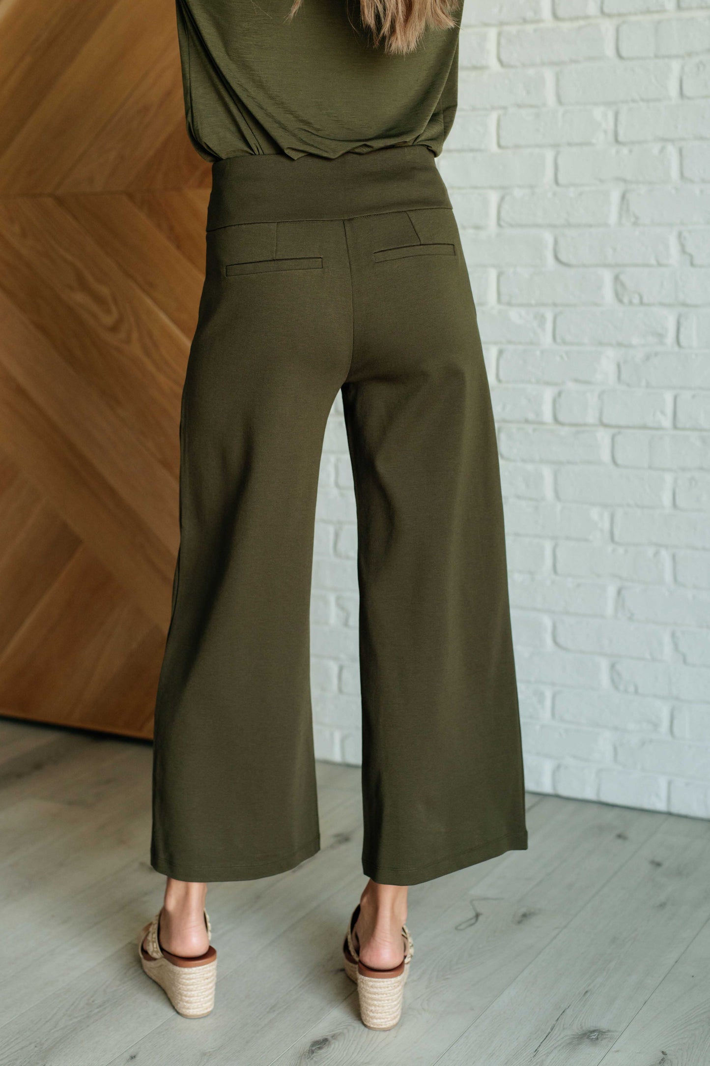 Magic Wide Leg Crop Pants in Olive (Online Exclusive)