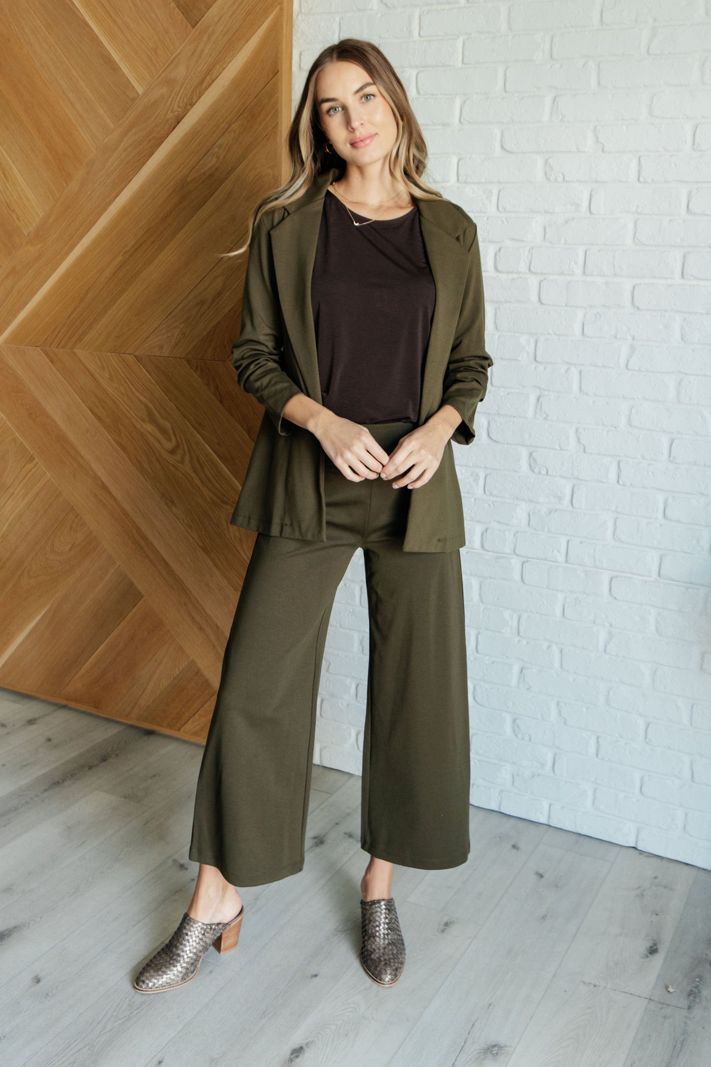 Magic Wide Leg Crop Pants in Olive (Online Exclusive)