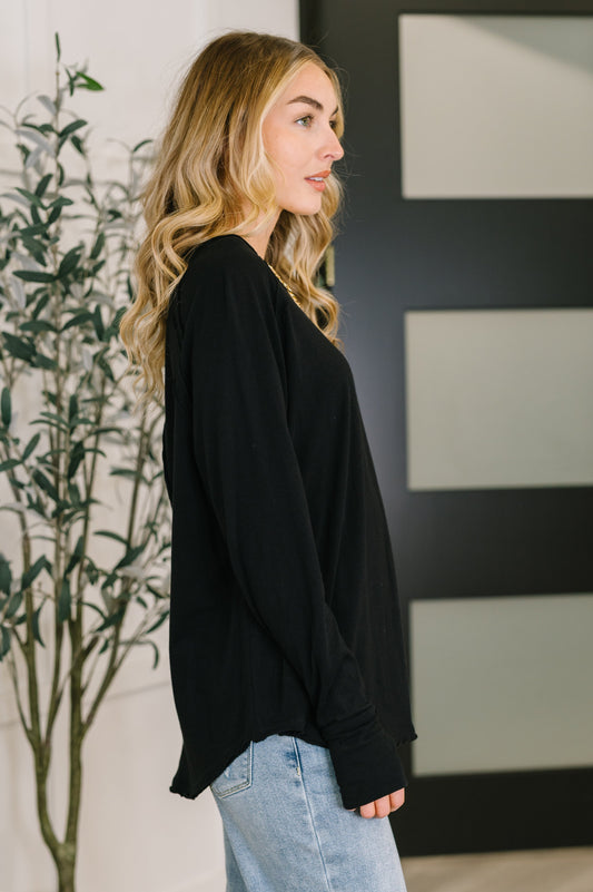 Nice to Each Other Raglan Sleeve Top in Black (Online Exclusive)