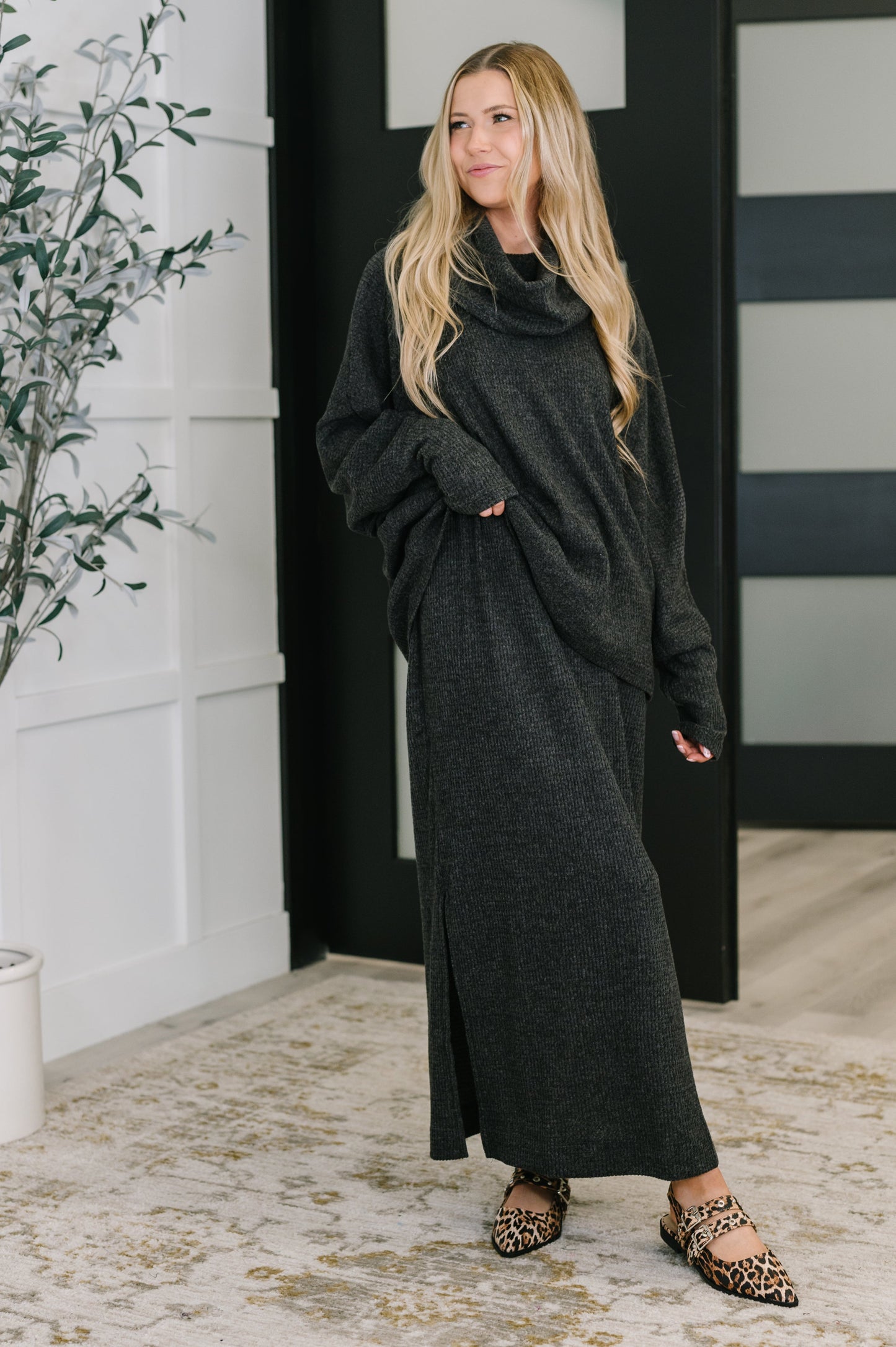 The Wander Lust Set in Black (Online Exclusive)