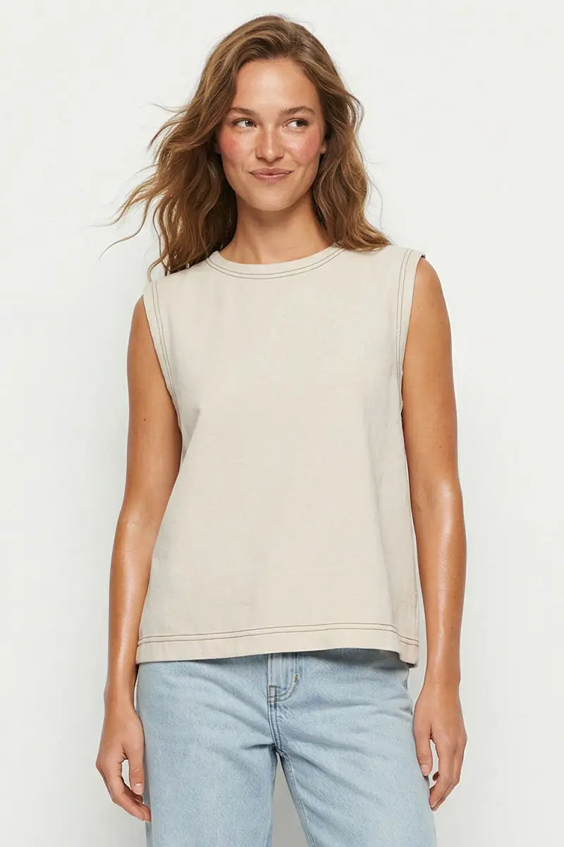Kylie Sleeveless Top