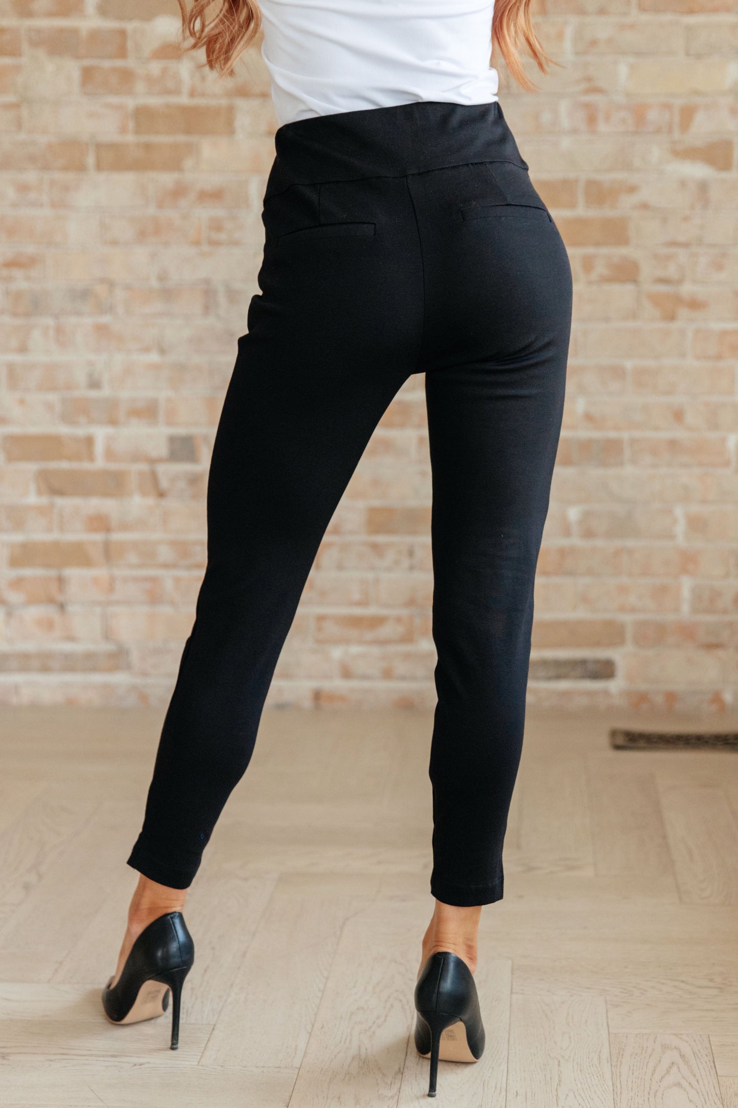 PREORDER: Magic Ankle Crop Skinny 26" Pants in Twelve Colors (Online Exclusive)